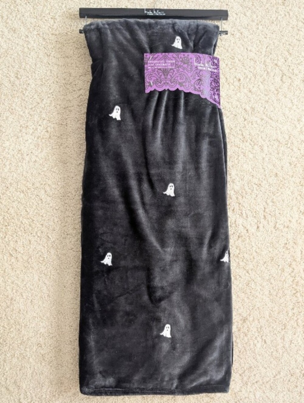 Nicole Miller Embroidered Ghost Oversized Plush Halloween Throw Blanket 👻